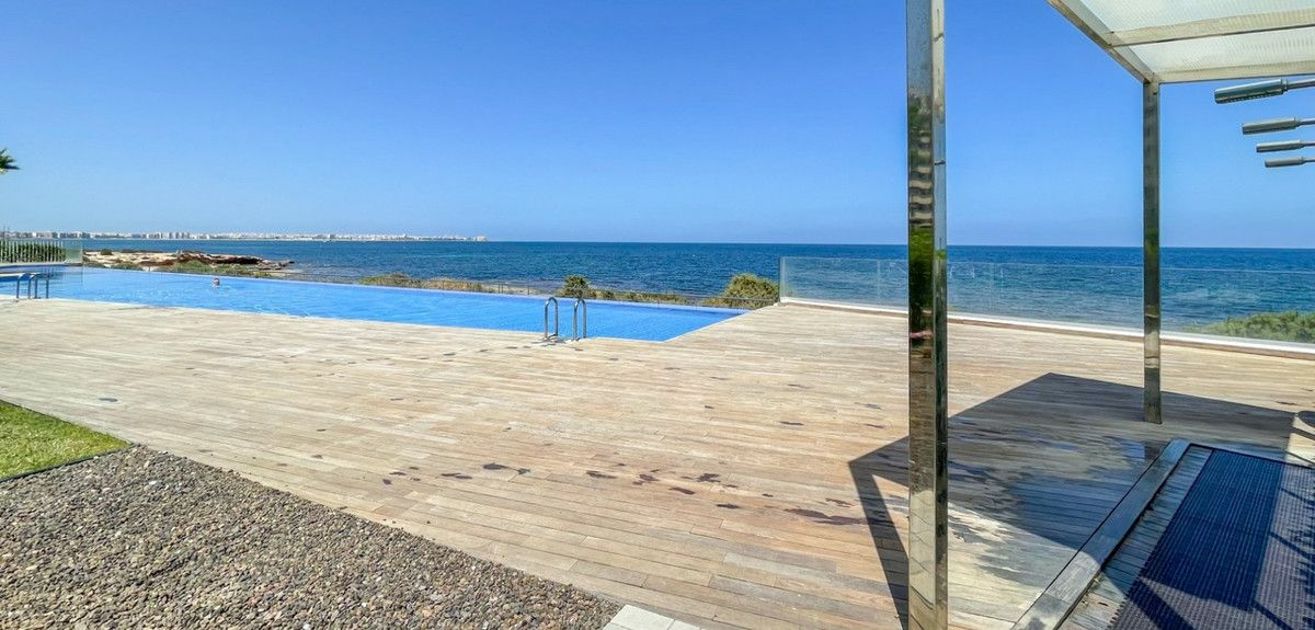 3-bedroom Apartment In Orihuela Costa, Spain (146 M²)