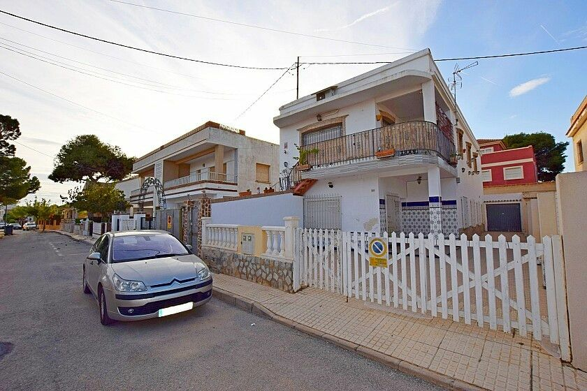 5-bedroom Apartment In Pilar De La Horadada, Spain (125 M²)