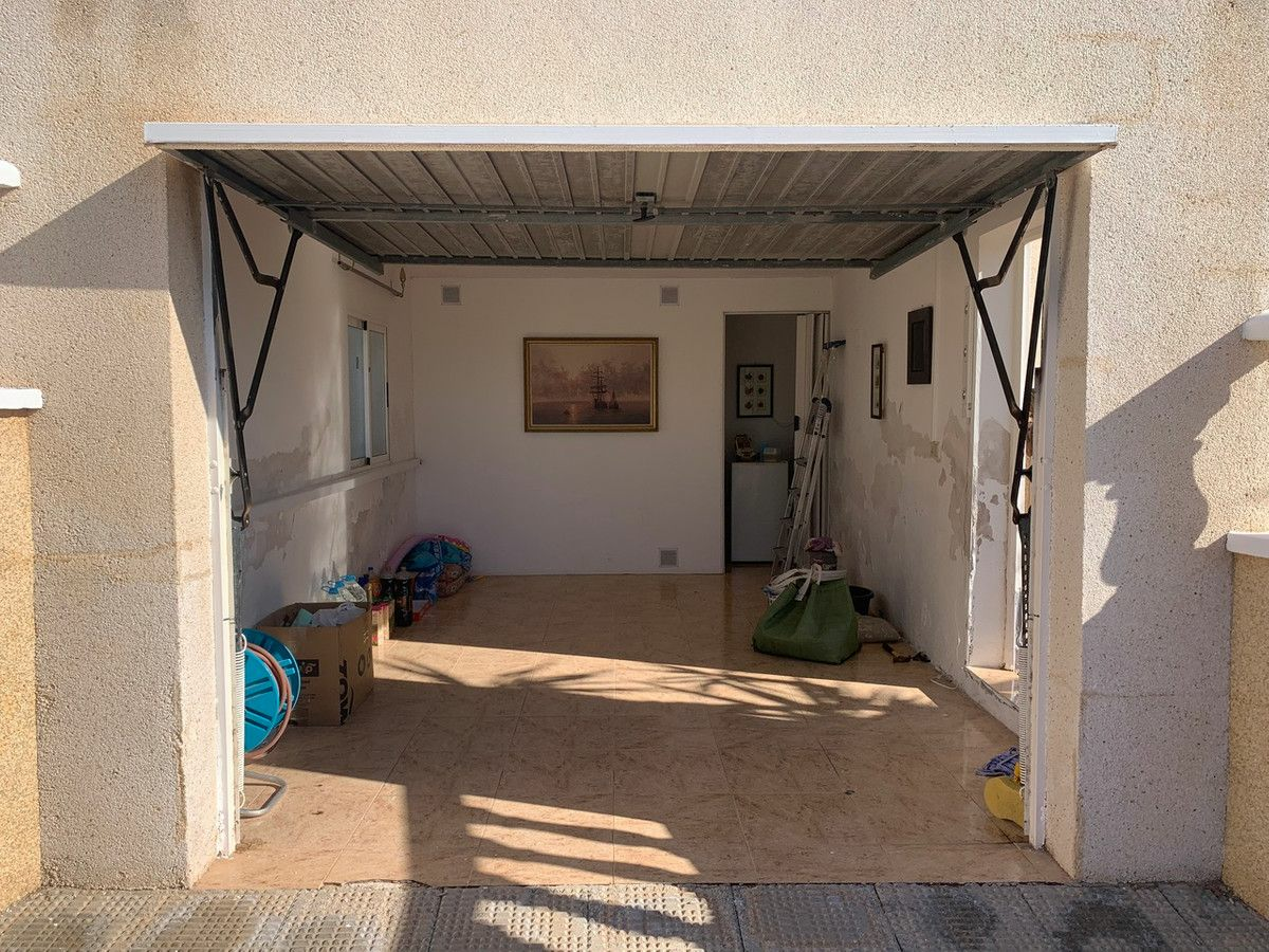 3-bedroom Villa In Orihuela Costa, Spain (120 M²)