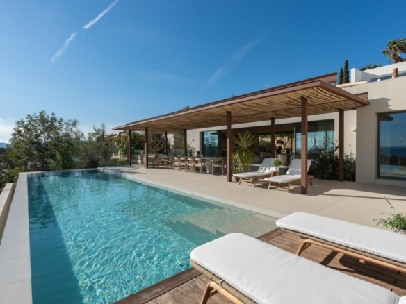 6-bedroom Villa In Ibiza, Spain (600 M²)