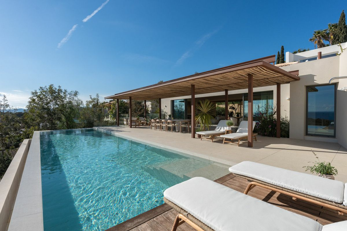 6-bedroom Villa In Ibiza, Spain (600 M²)