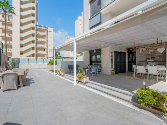 3-bedroom Apartment In Guardamar Del Segura, Spain (108 M²)