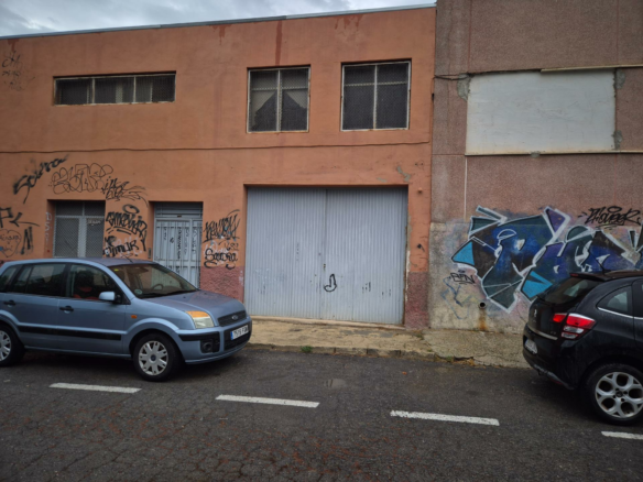 Industrial Unit In Elche, Spain (1.350 M²)