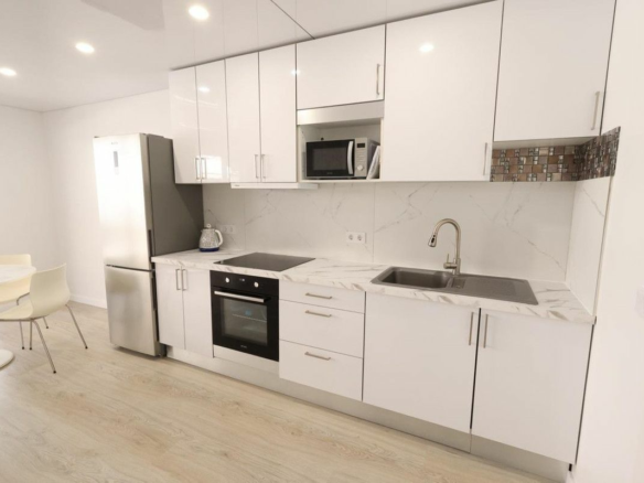 3-bedroom Apartment In Torrevieja, Spain (105 M²)