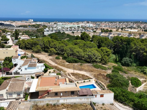 5-bedroom Villa In Orihuela Costa, Spain (238 M²)