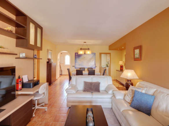3-bedroom Penthouse In Calvià, Spain (160 M²)