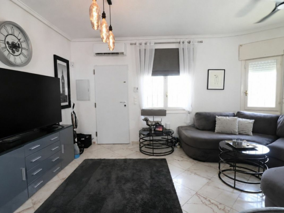 2-bedroom Villa In Orihuela Costa, Spain (70 M²)