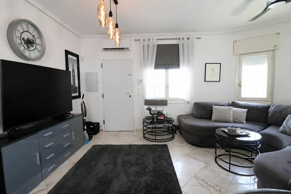 2-bedroom Villa In Orihuela Costa, Spain (70 M²)