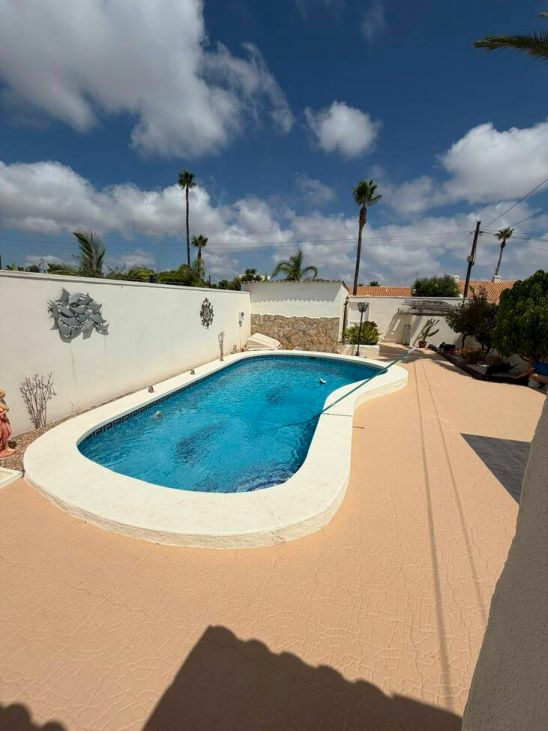 2-bedroom Villa In Orihuela Costa, Spain (85 M²)