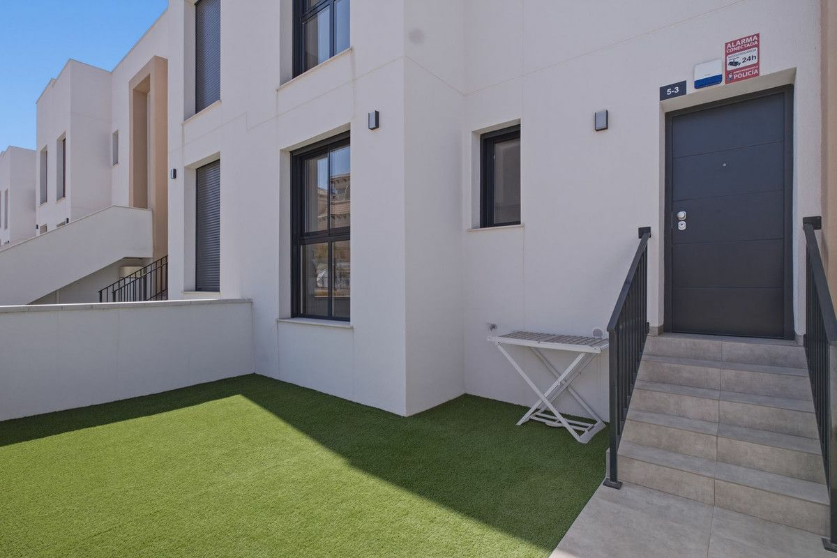 2-bedroom Apartment In Orihuela Costa, Spain (86 M²)