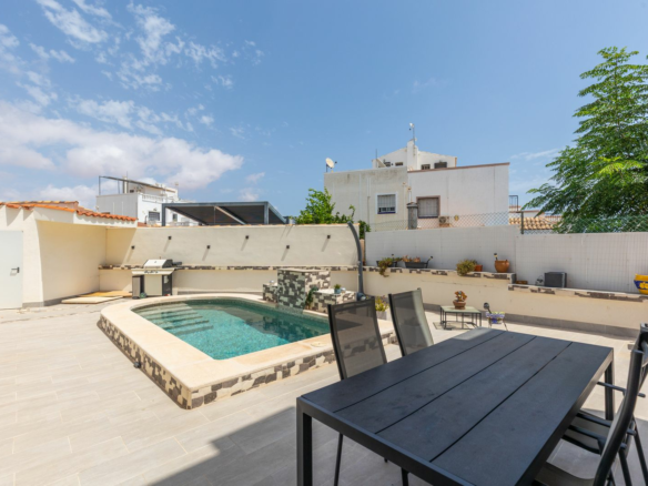 2-bedroom Apartment In Orihuela Costa, Spain (67 M²)