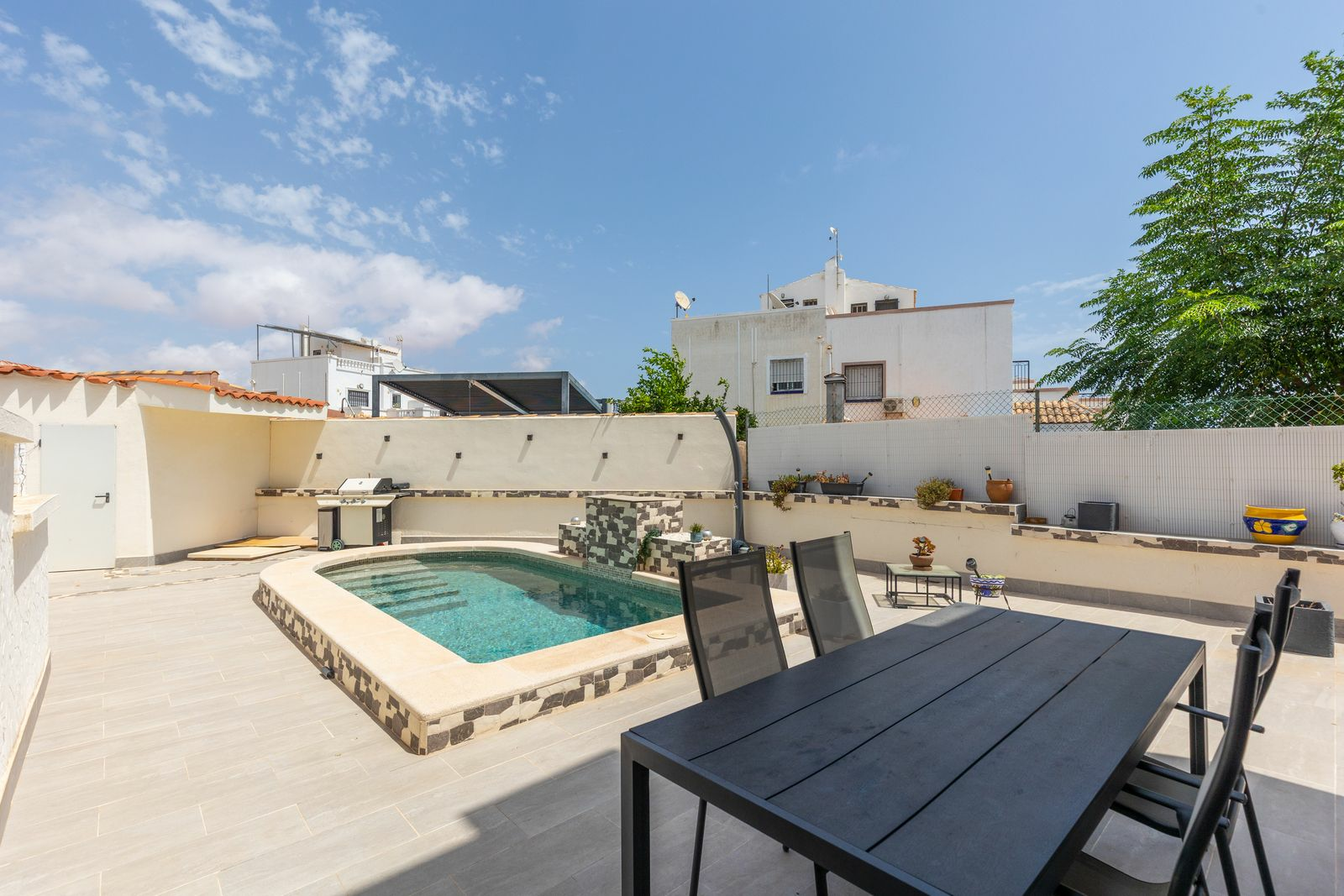 2-bedroom Apartment In Orihuela Costa, Spain (67 M²)