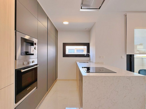 2-bedroom Apartment In Torrevieja, Spain (83 M²)