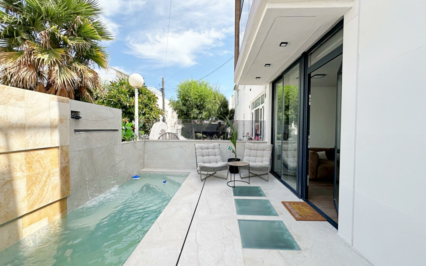 3-bedroom House In Torrevieja, Spain (180 M²)