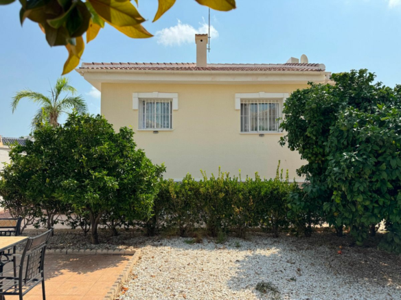 3-bedroom Villa In Rojales, Spain (121 M²)