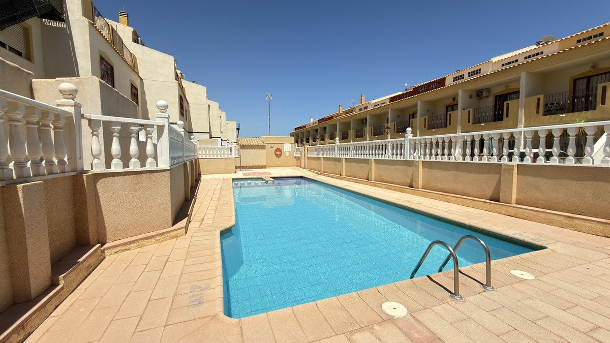 3-bedroom House In Orihuela Costa, Spain (80 M²)