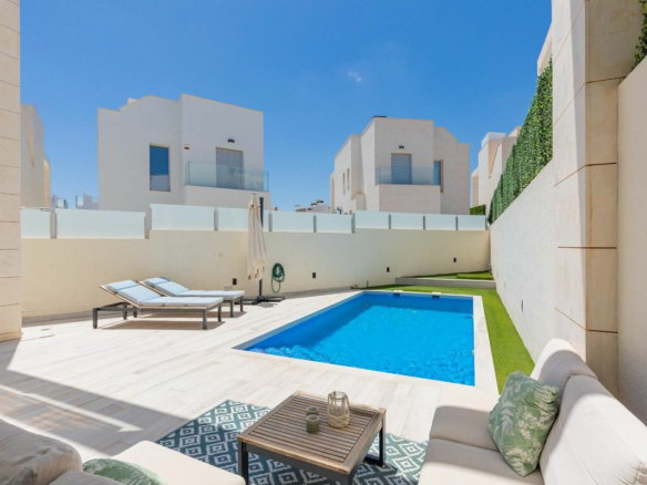3-bedroom Villa In Orihuela Costa, Spain (149 M²)