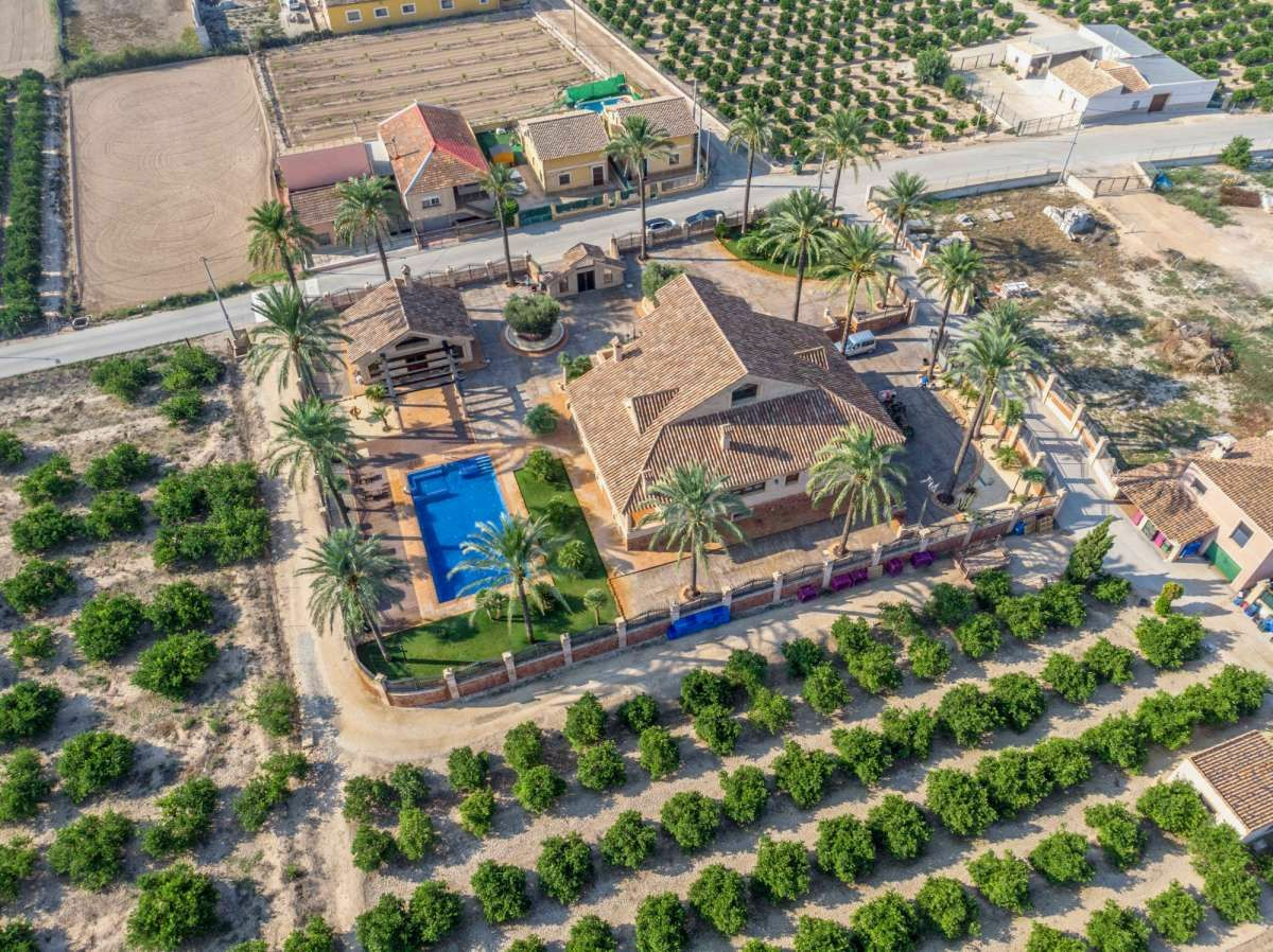 4-bedroom Villa In Orihuela, Spain (837 M²)