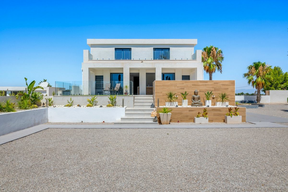 8-bedroom Country House In Los Montesinos, Spain (790 M²)