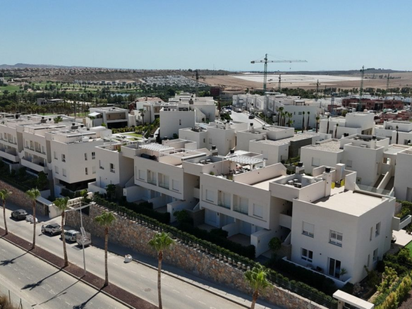 3-bedroom Apartment In Algorfa, Spain (90 M²)