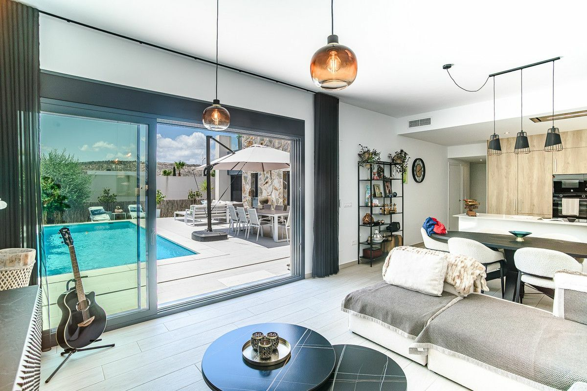 3-bedroom Villa In Algorfa, Spain (120 M²)