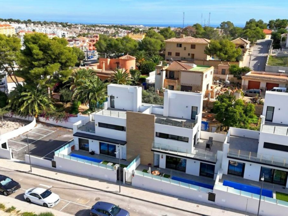 2-bedroom Villa In Orihuela Costa, Spain (110 M²)