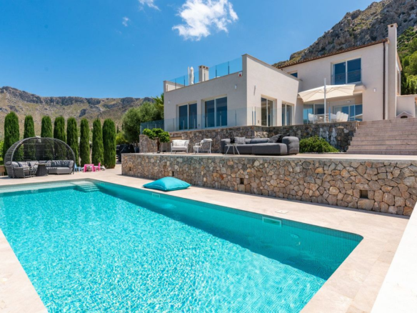 5-bedroom Villa In Colònia De Sant Pere, Spain (500 M²)
