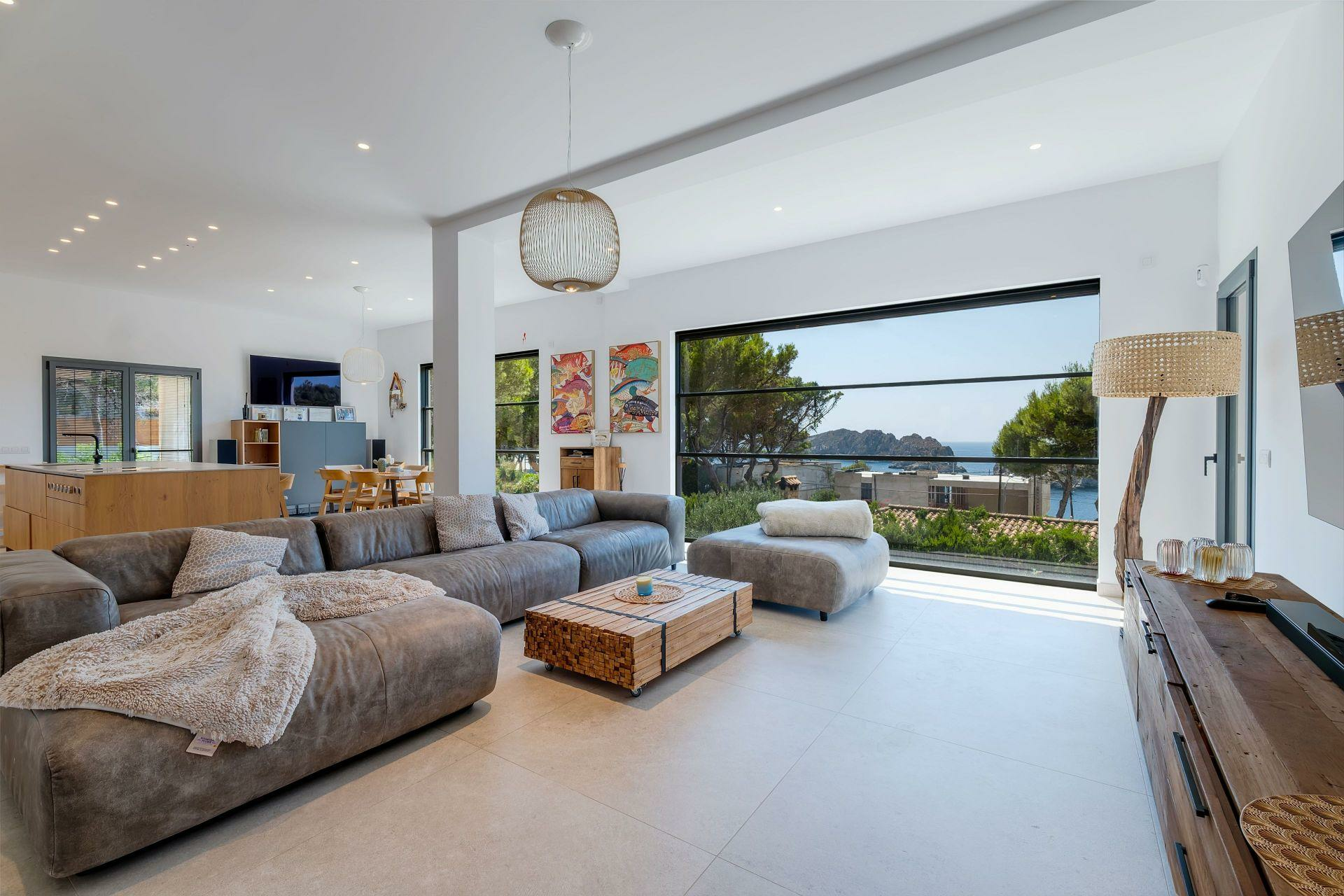 4-bedroom Villa In Calvià, Spain (526 M²)