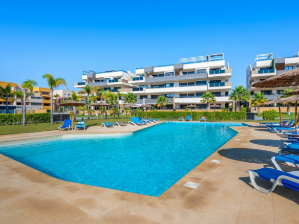 2-bedroom Apartment In Orihuela Costa, Spain (75 M²)