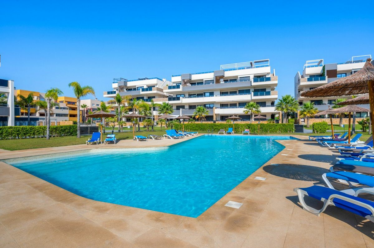 2-bedroom Apartment In Orihuela Costa, Spain (75 M²)