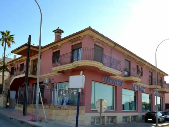 4-bedroom Villa In San Miguel De Salinas, Spain (245 M²)