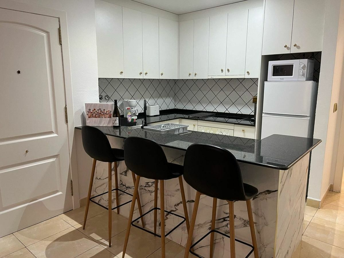 2-bedroom Apartment In Torrevieja, Spain (79 M²)