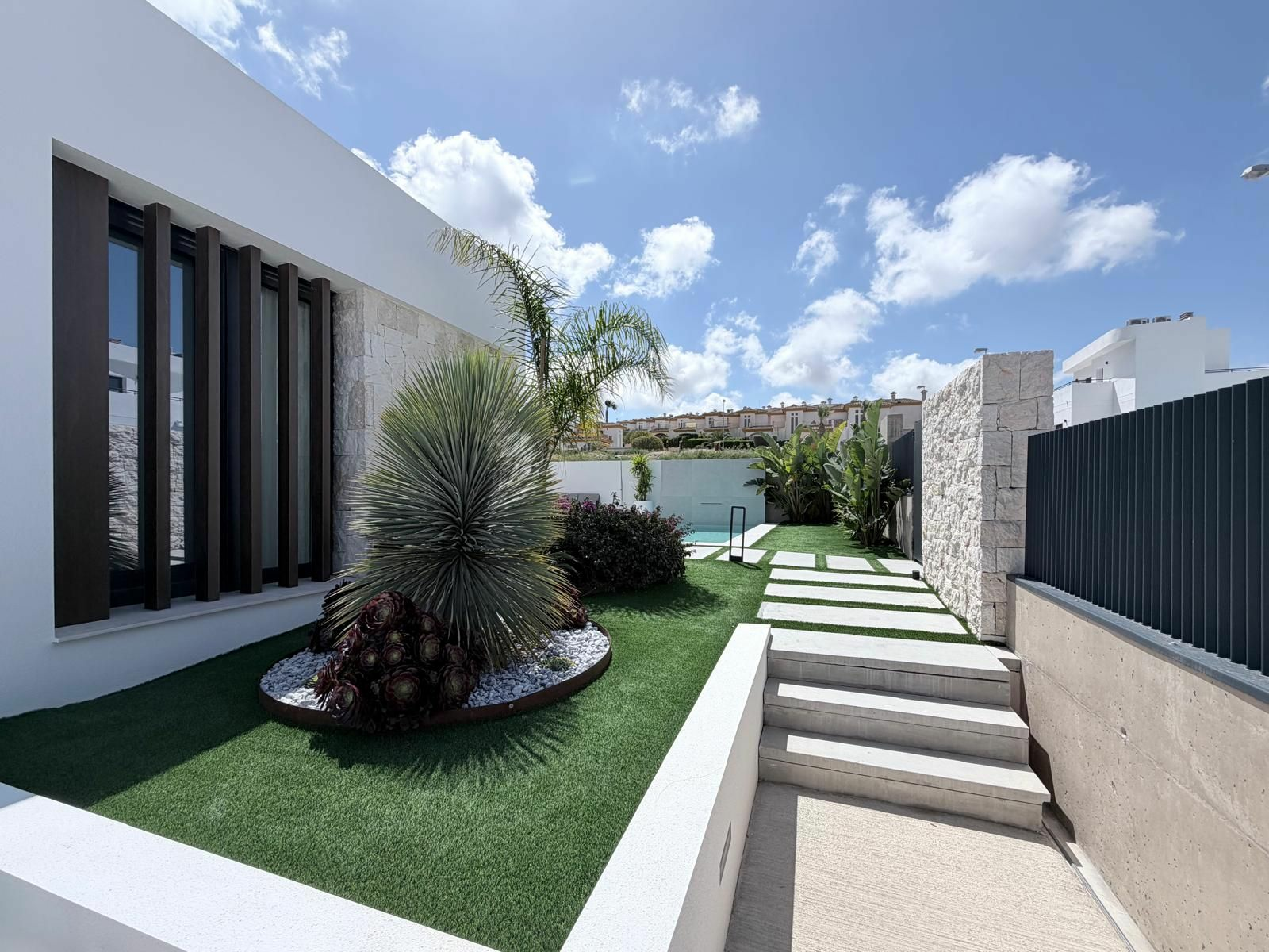 2-3-ec84ed 4-bedroom Villa In Málaga, Spain