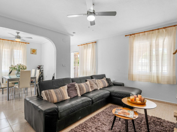 3-bedroom Villa In Gran Alacant, Spain (195 M²)