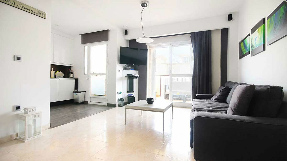 3-bedroom Apartment In Daya Nueva, Spain (85 M²)