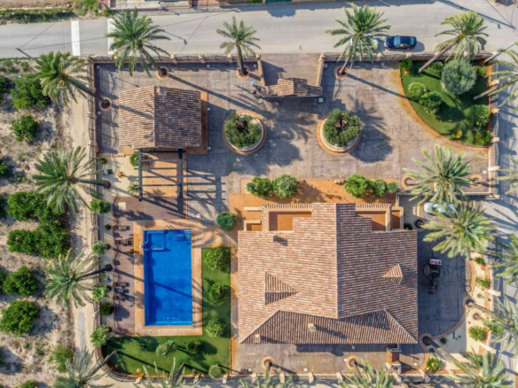4-bedroom Villa In Orihuela, Spain (837 M²)