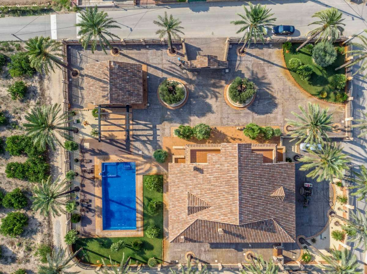 4-bedroom Villa In Orihuela, Spain (837 M²)