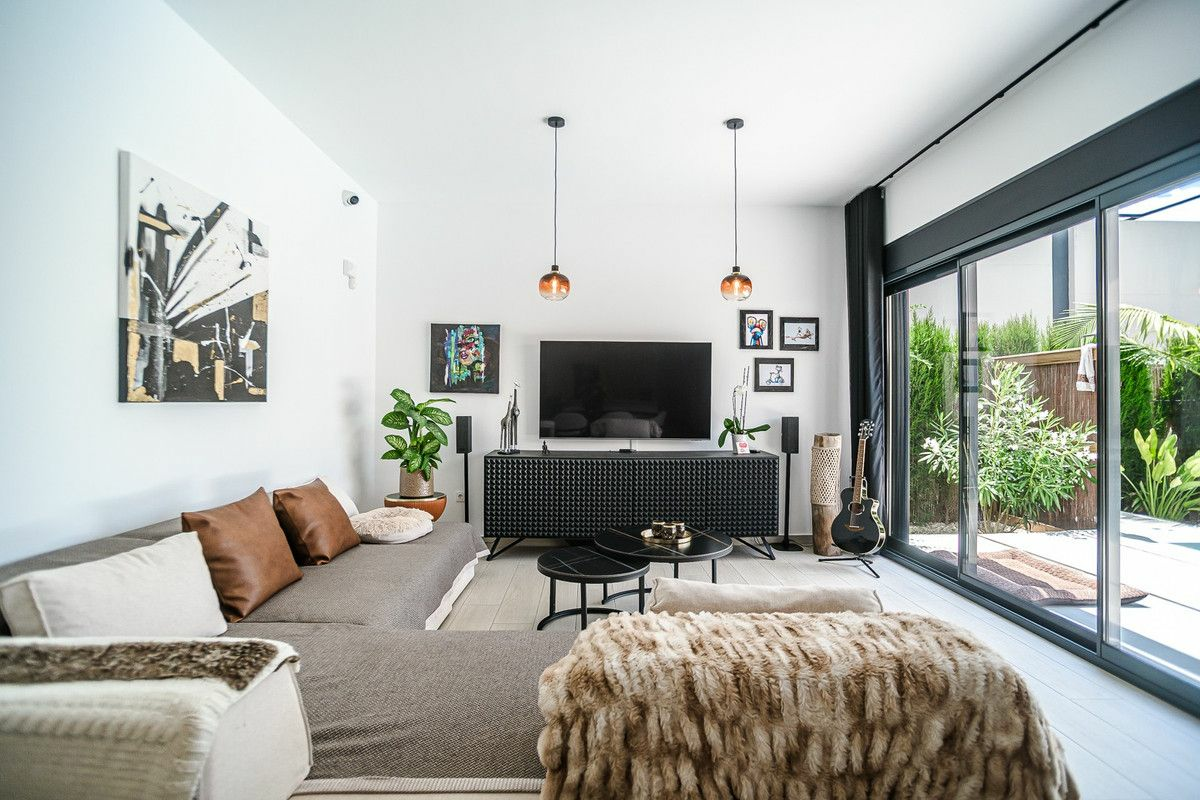 3-bedroom Villa In Algorfa, Spain (120 M²)