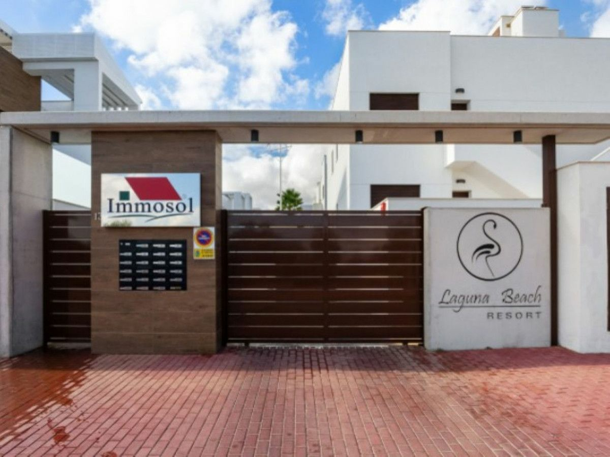 4-bedroom Villa In Torrevieja, Spain (194 M²)