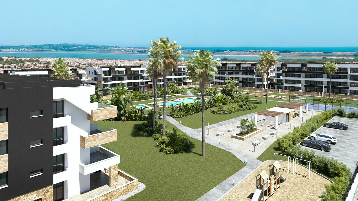 2-bedroom Apartment In Torrevieja, Spain (81 M²)