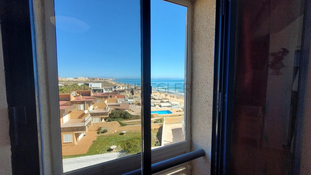 2-bedroom Apartment In Torrevieja, Spain (62 M²)