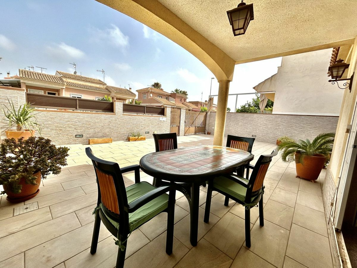 3-bedroom House In Pilar De La Horadada, Spain (132 M²)