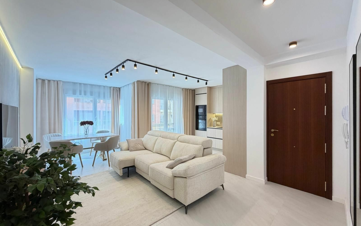 4-bedroom Apartment In Torrevieja, Spain (107 M²)