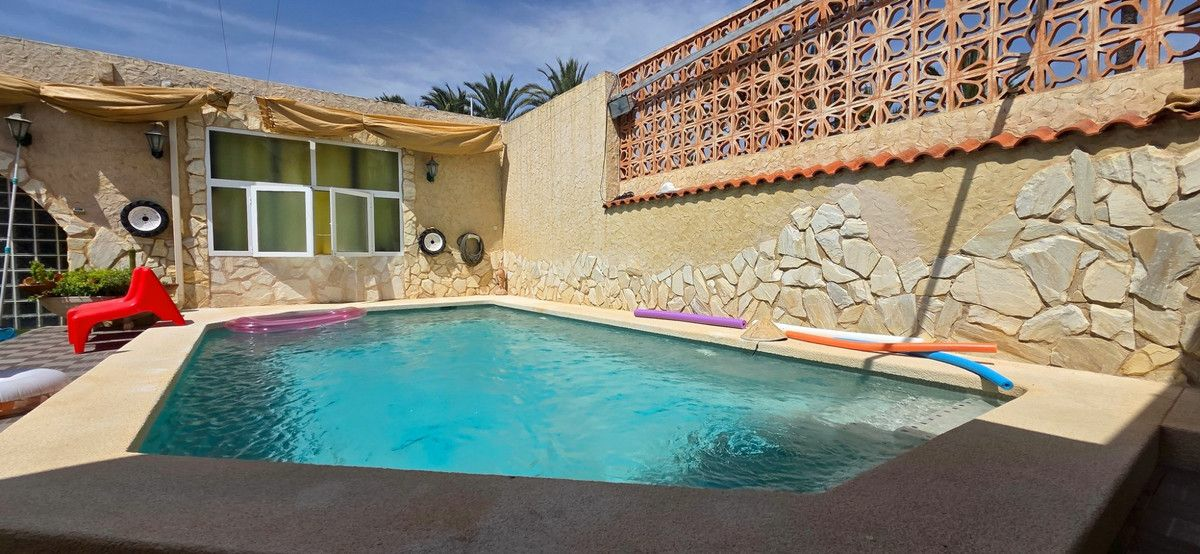 5-bedroom House In San Isidro, Spain (300 M²)