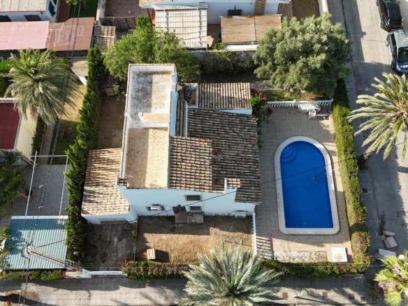 4-bedroom Villa In Cabo Roig, Spain (140 M²)