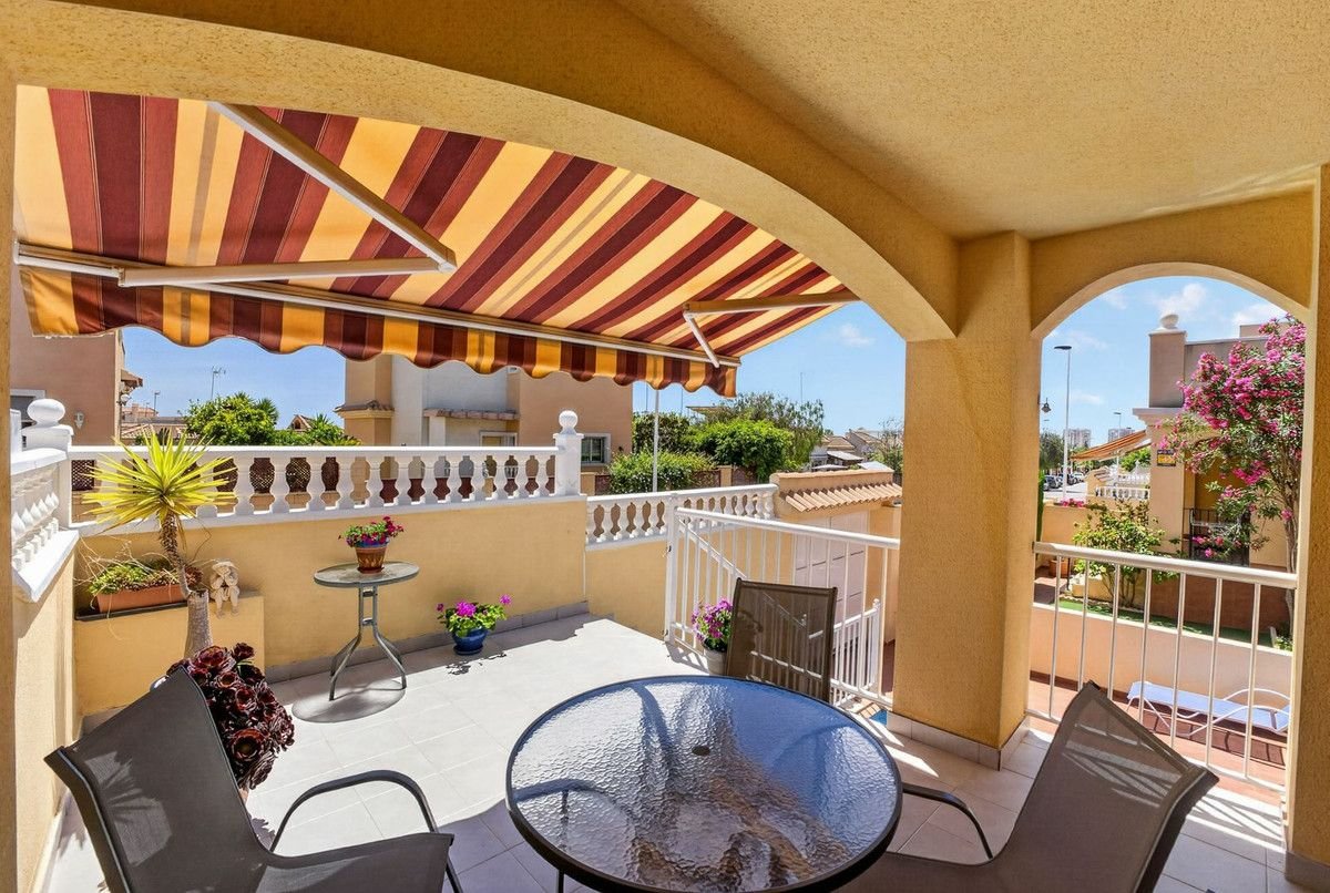 4-bedroom House In Torrevieja, Spain (110 M²)