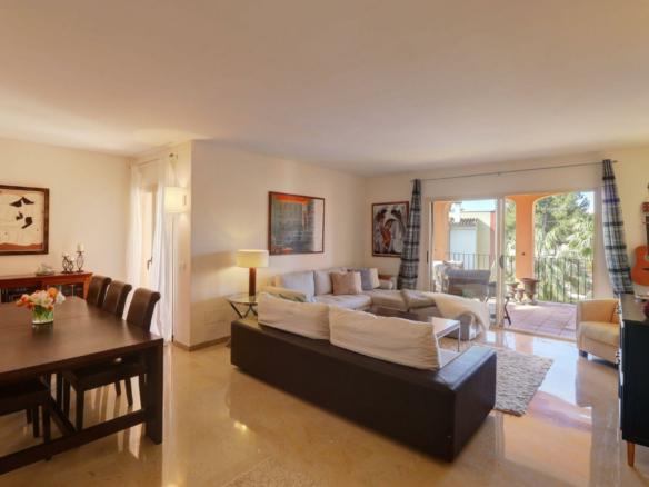 3-bedroom Penthouse In Calvià, Spain (194 M²)