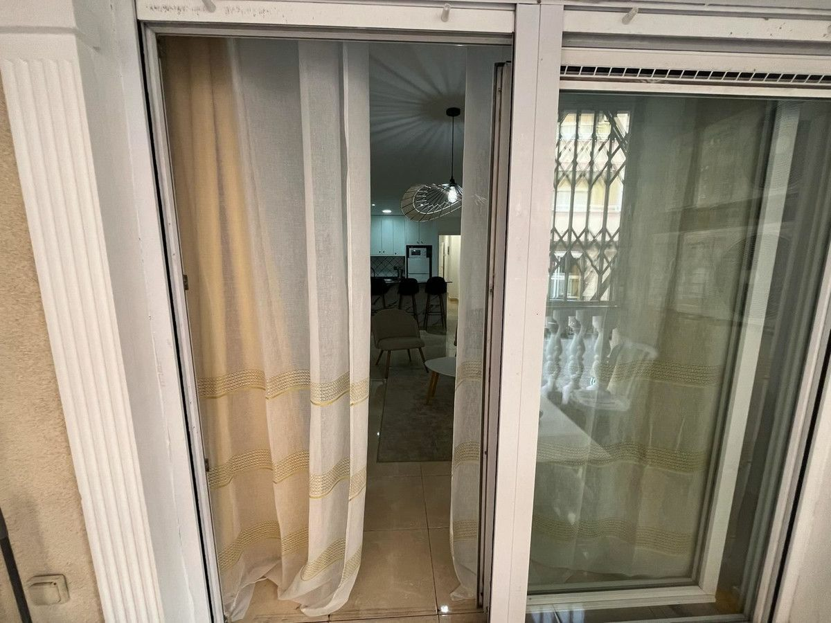 2-bedroom Apartment In Torrevieja, Spain (79 M²)