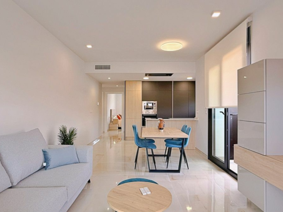2-bedroom Apartment In Torrevieja, Spain (83 M²)