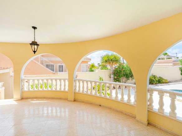 3-bedroom Villa In Rojales, Spain (151 M²)